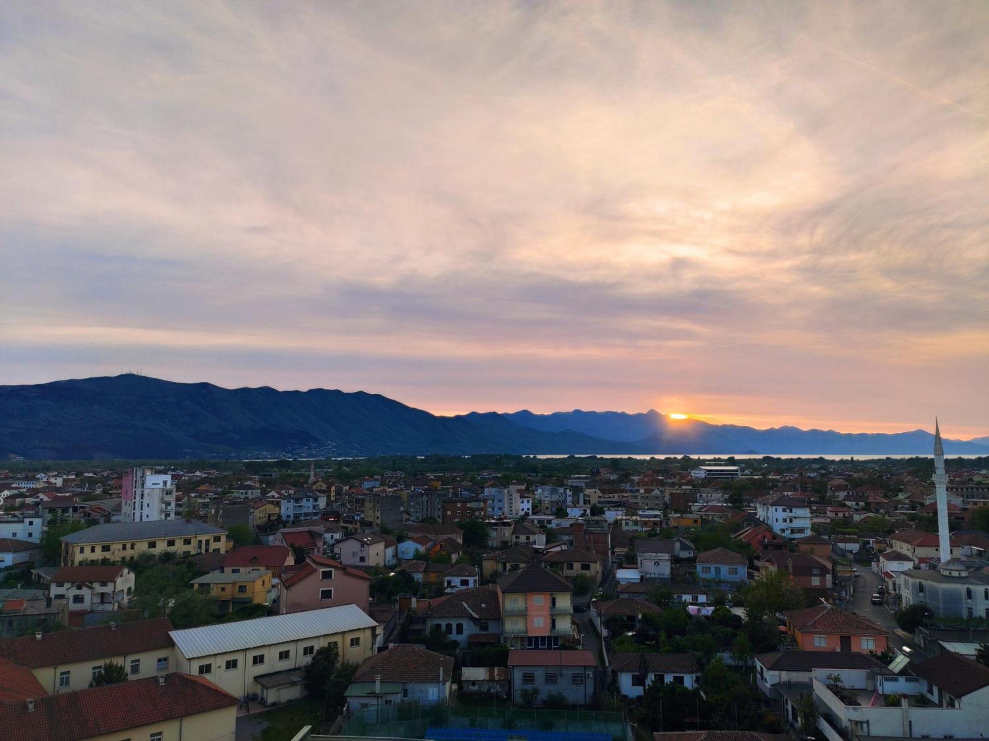 Sunset View Apartment Shkoder Rooftop Buitenkant foto